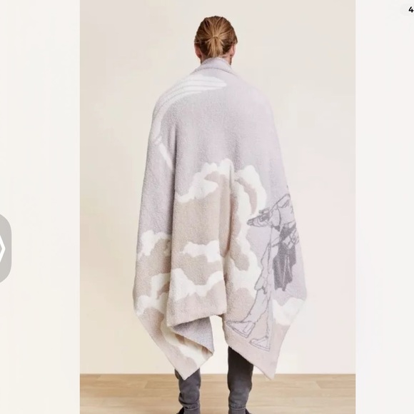 Barefoot Dreams CozyChic Star Wars Boba Fett Throw Blanket - Picture 2 of 11